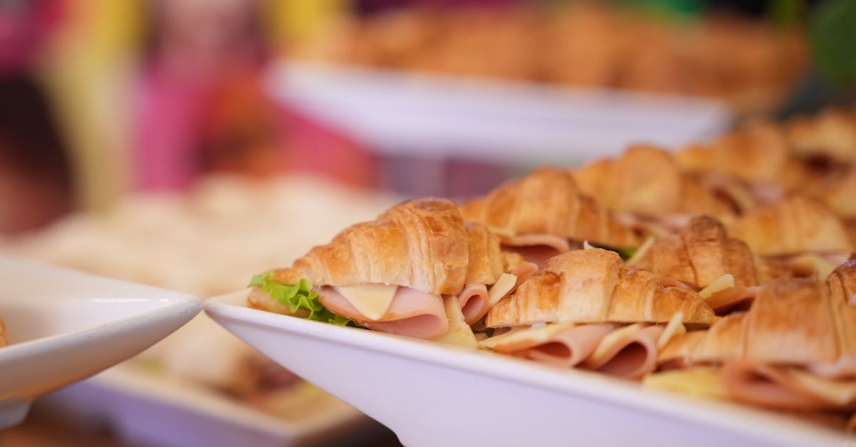 Creating a Positive Work Environment for Catering Employees