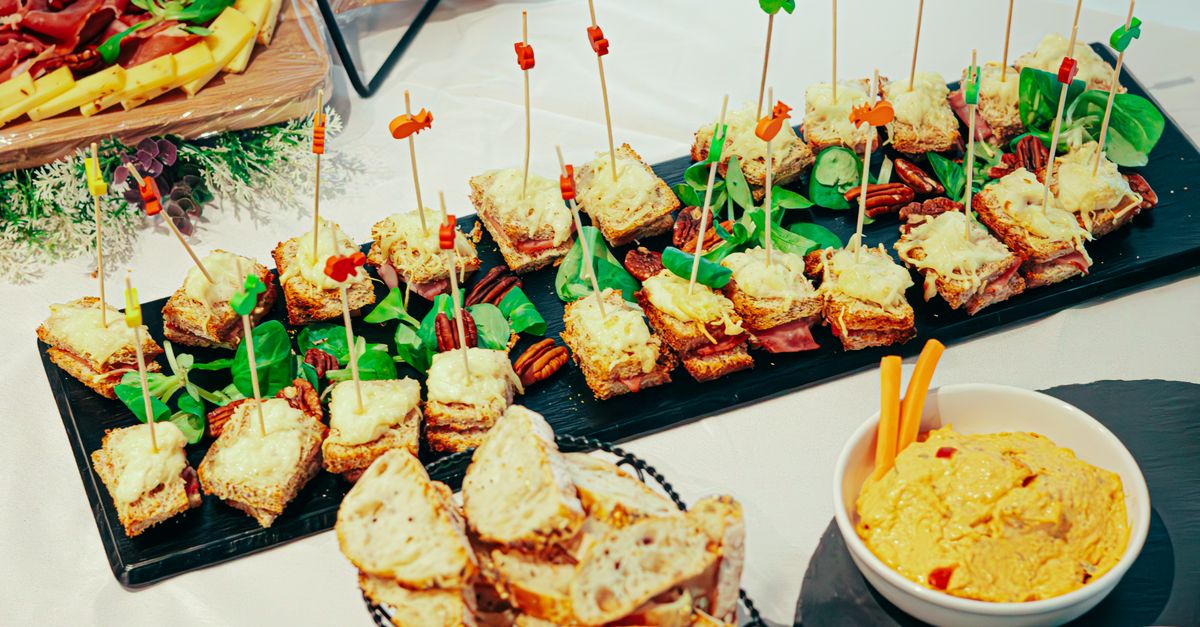 Essential Catering Checklist for Private Celebrations