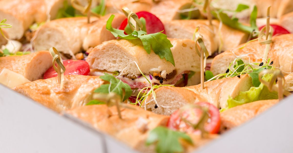 The Rise of Gourmet Food Trucks for Wedding Catering